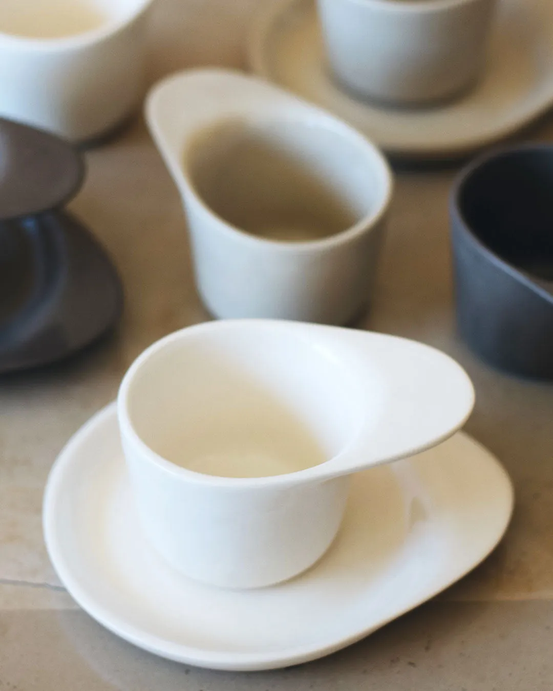 Ameno Espresso Cup with Plate – Set of 6