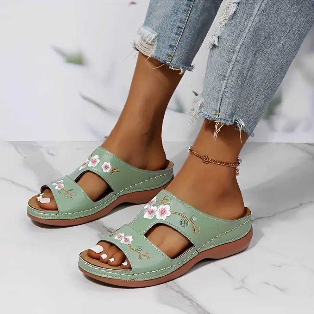 Blisscomfy Arch Support Floral Embroidered Slide Sandals