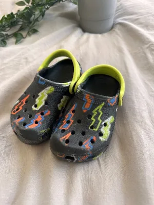 Crocs, Shoes 7 (Walkers:12-24 mth)