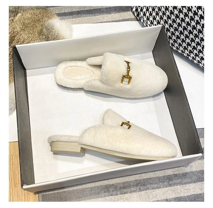 Fluffy women's fashion designer flat slippers for outdoor wear warm Oversized Mueller shoes Fluffy Flat Mules Warm