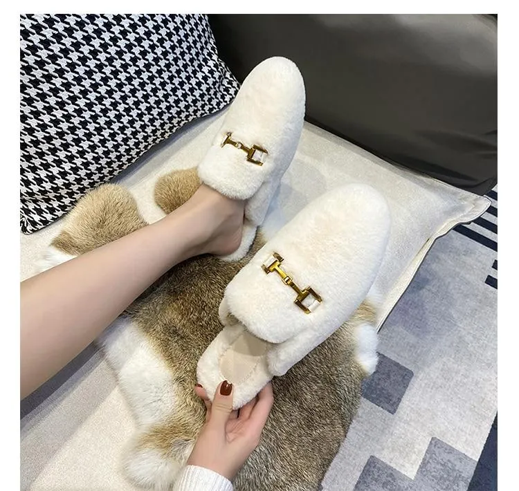 Fluffy women's fashion designer flat slippers for outdoor wear warm Oversized Mueller shoes Fluffy Flat Mules Warm
