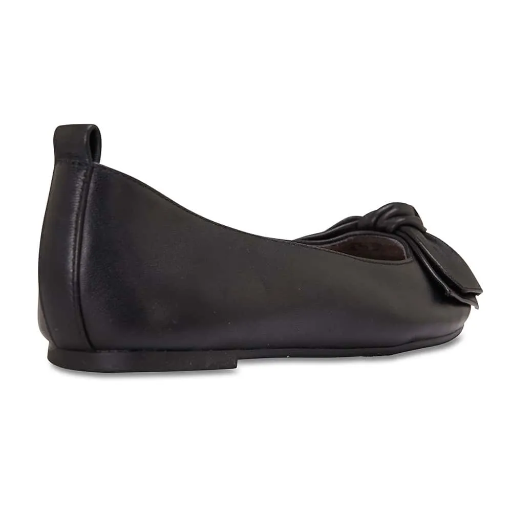 Gabby Flat in Black Leather