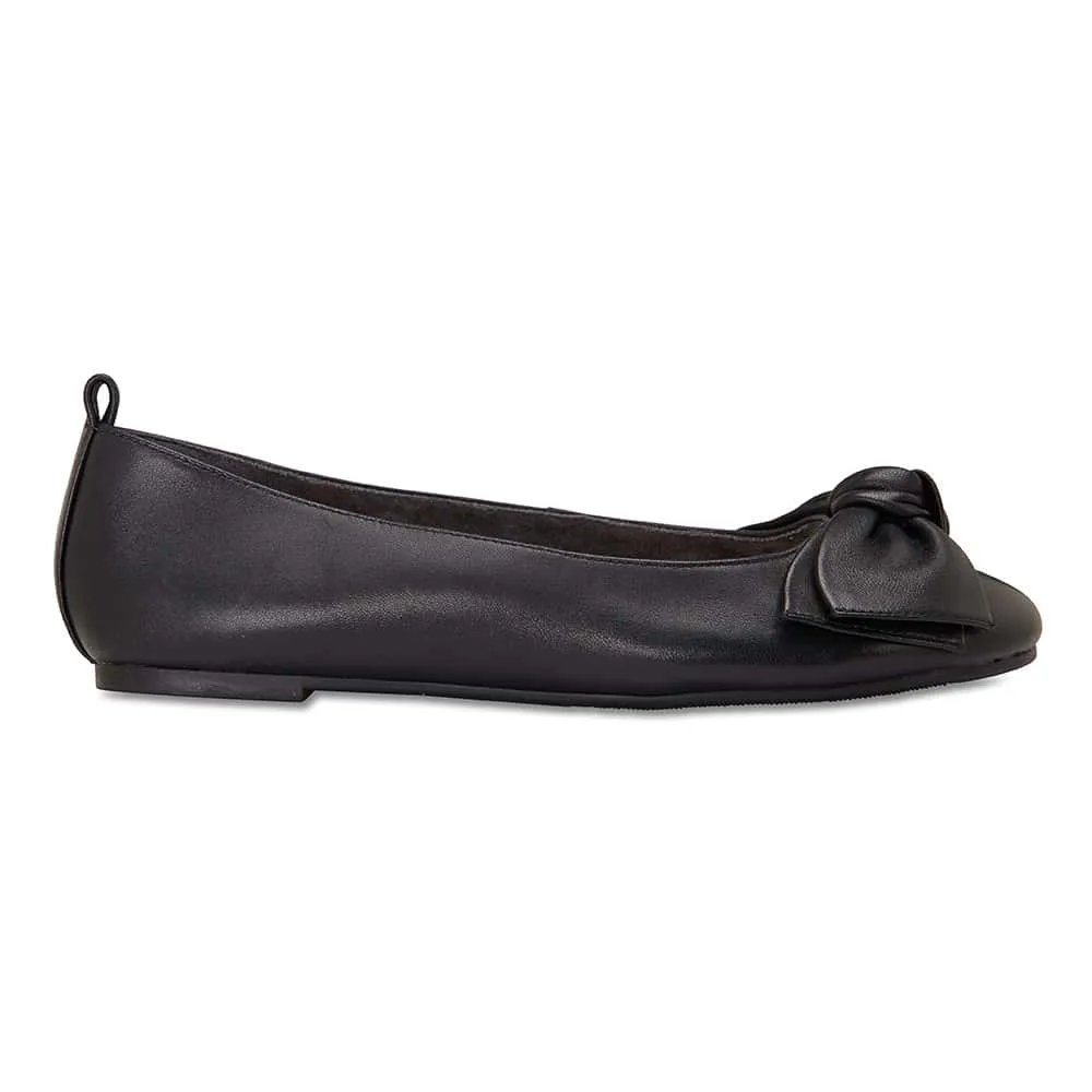 Gabby Flat in Black Leather
