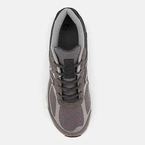 New Balance Men's 1540v3 Waking Shoes- Grey/ Black