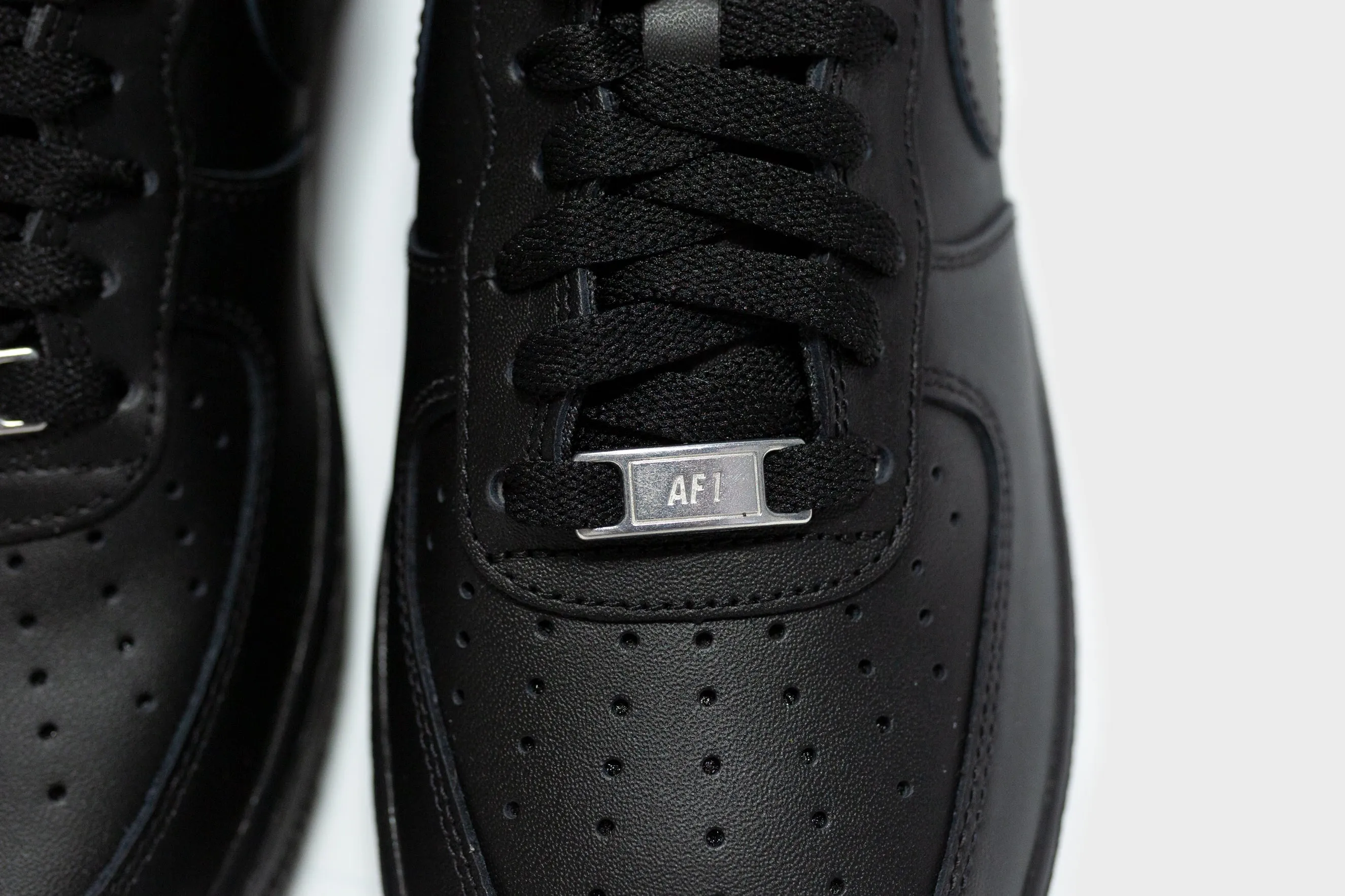 Nike Air Force 1 ‘07 (Black/Black)
