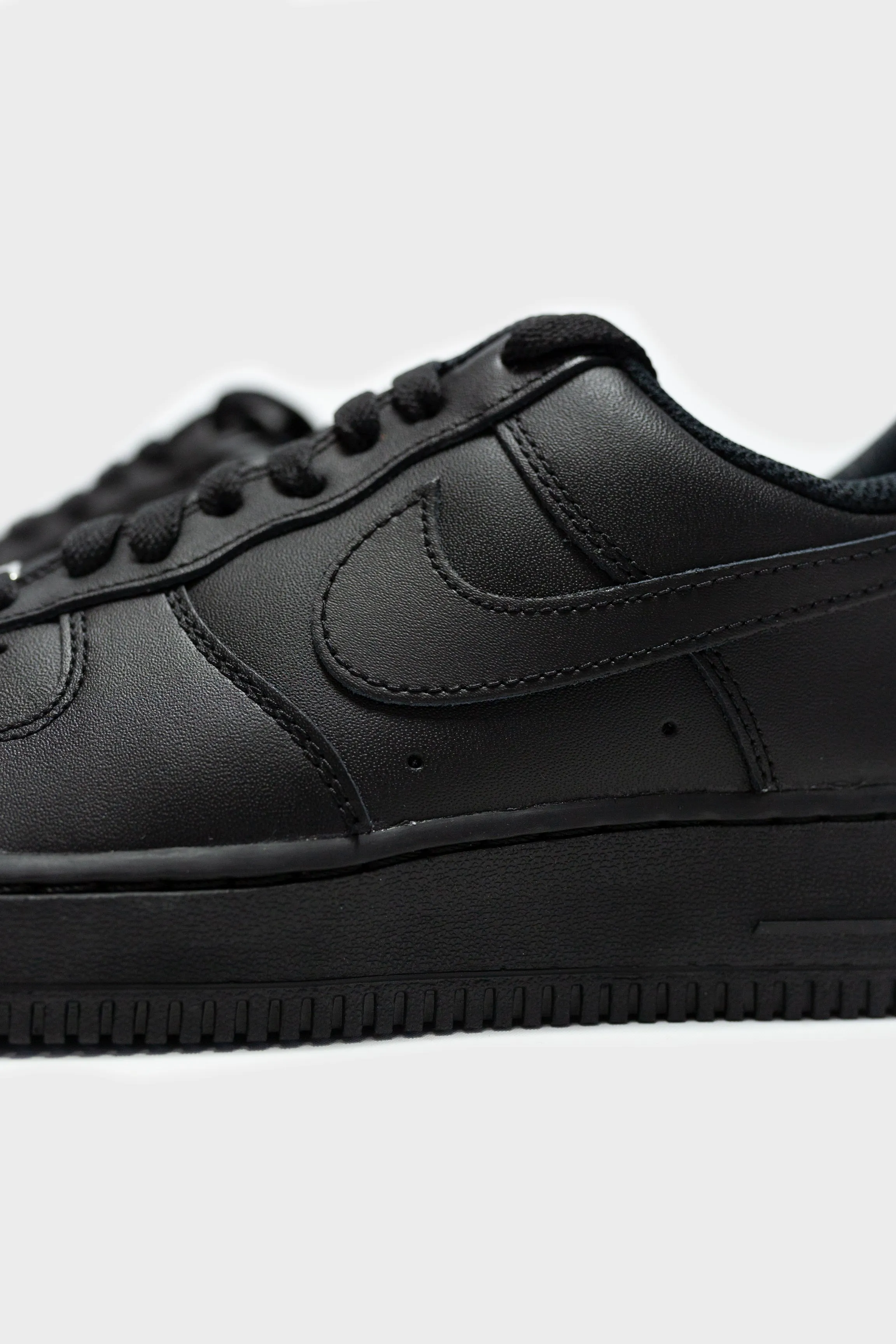 Nike Air Force 1 ‘07 (Black/Black)