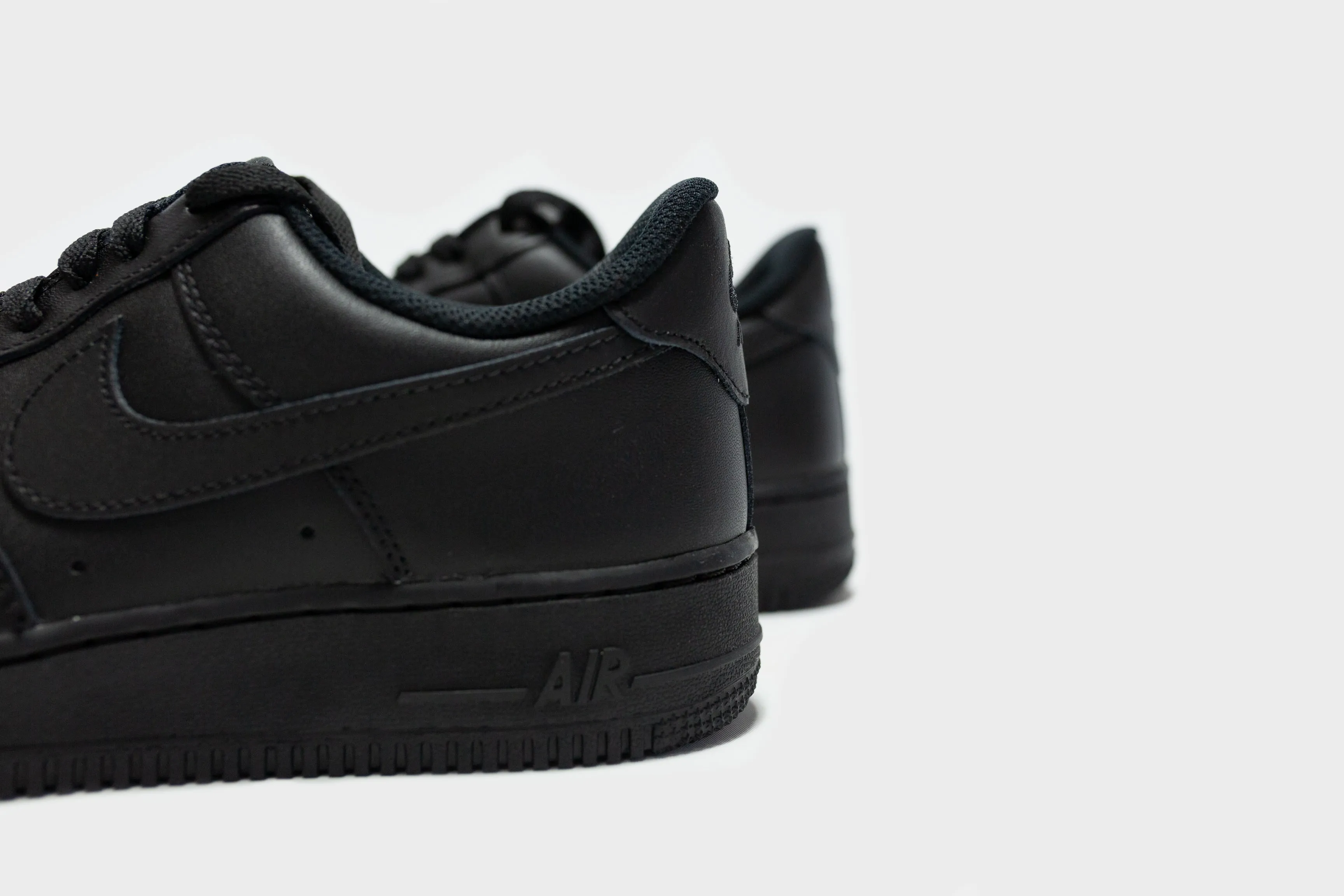 Nike Air Force 1 ‘07 (Black/Black)