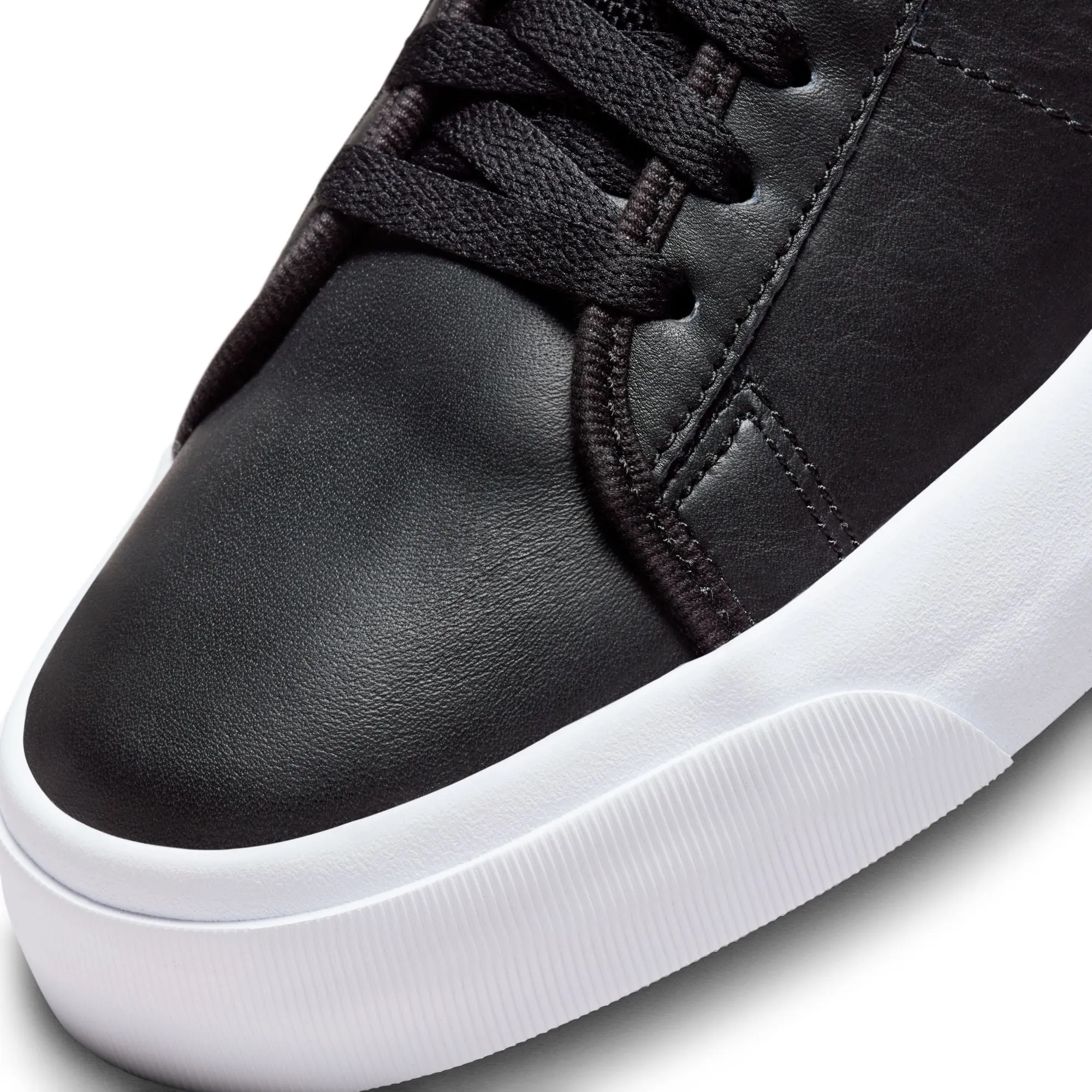 NIKE SB BLAZER MID PRO GT BLACK / METALLIC SILVER