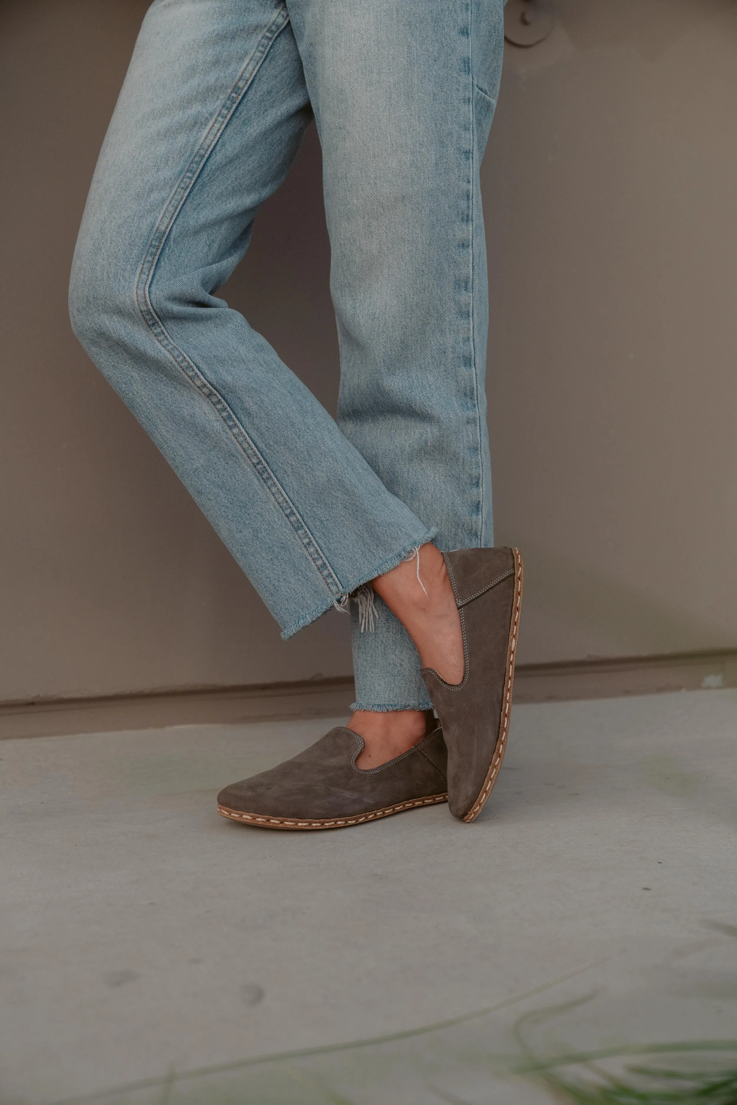 Women's Barefoot Grounding Slip-on Shoes / Stone by Raum