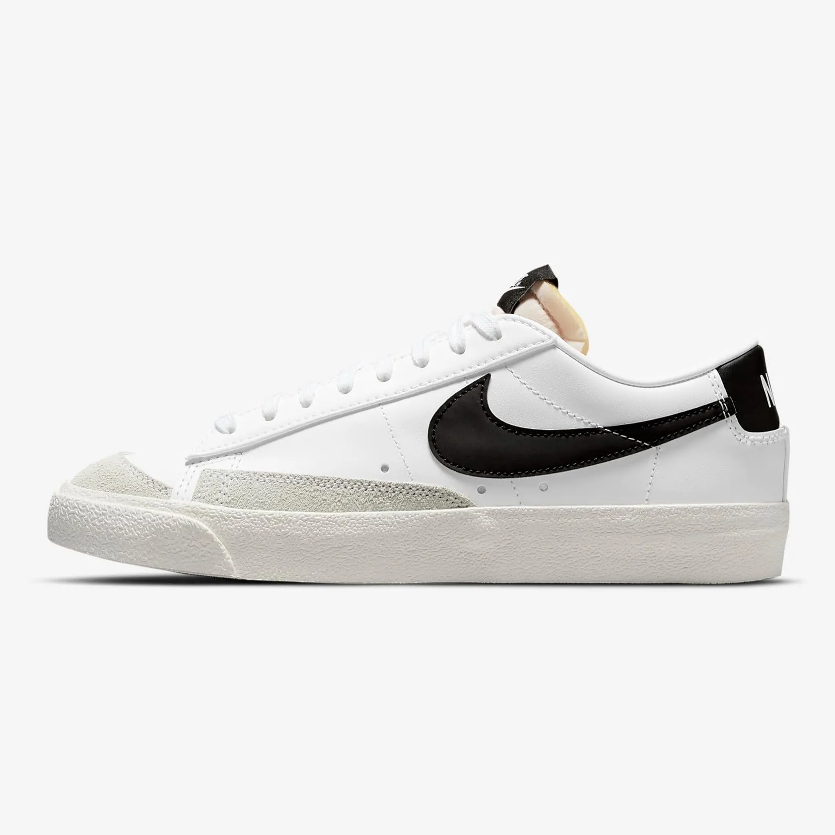 Women's Nike Blazer Low '77 (White/Sail/Black)(DC4769-102)
