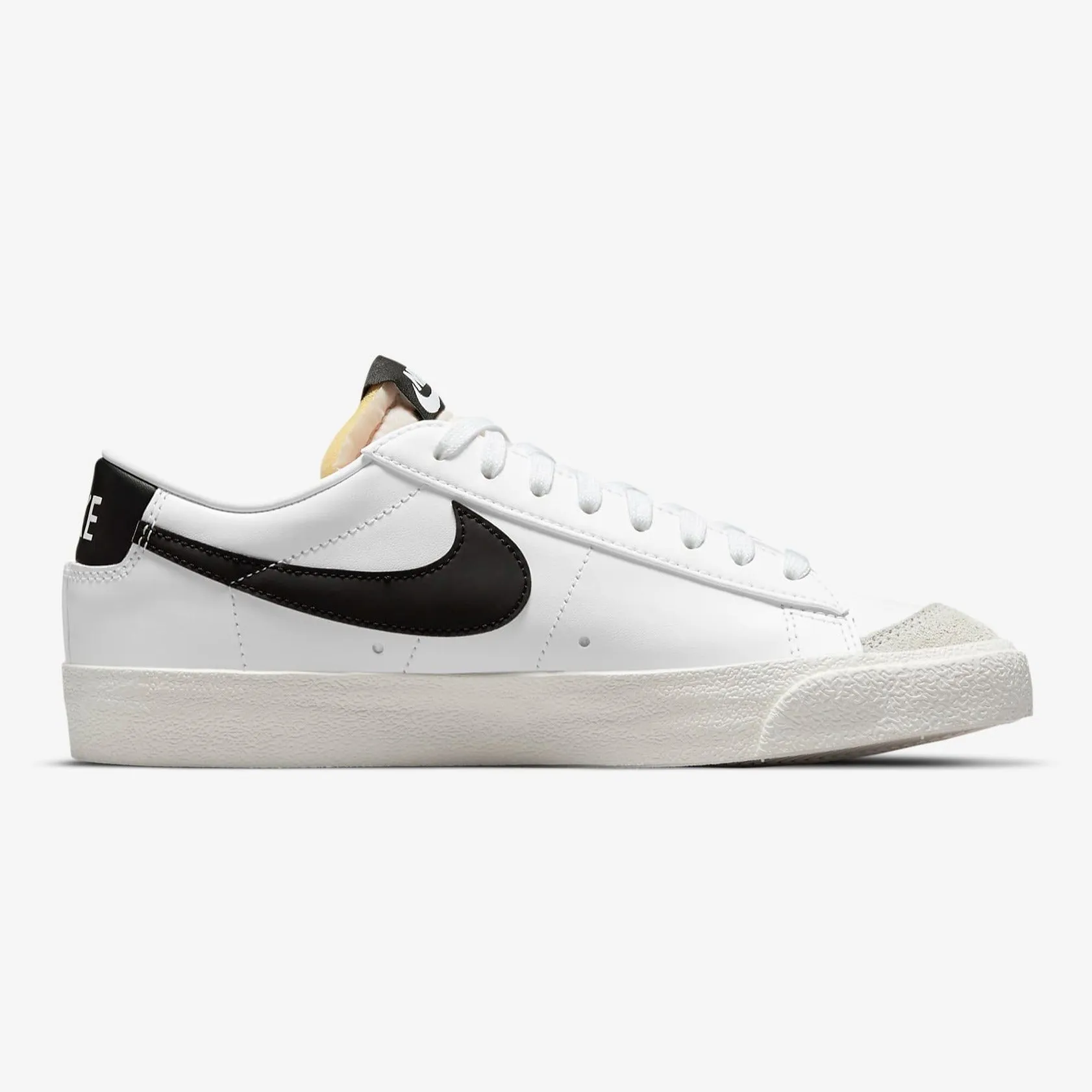 Women's Nike Blazer Low '77 (White/Sail/Black)(DC4769-102)